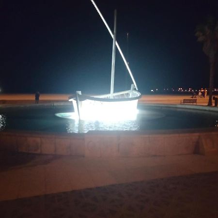 شقة Habitacion Frente A Playa De La Malvarrosa فالنسيا المظهر الخارجي الصورة
