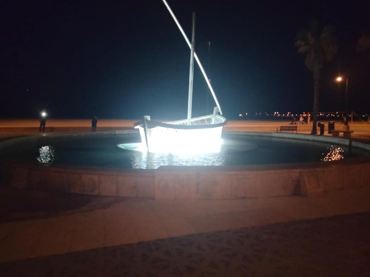 شقة Habitacion Frente A Playa De La Malvarrosa فالنسيا المظهر الخارجي الصورة